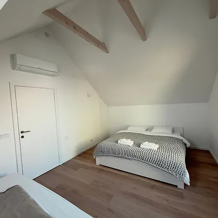 Ferienhaus U Ervina - Moderni Nad Tradicnim Sklepem Vrbice