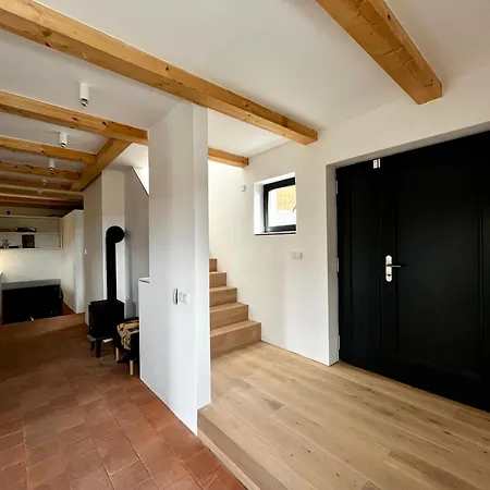 Tatil Evi U Ervina - Moderni Nad Tradicnim Sklepem